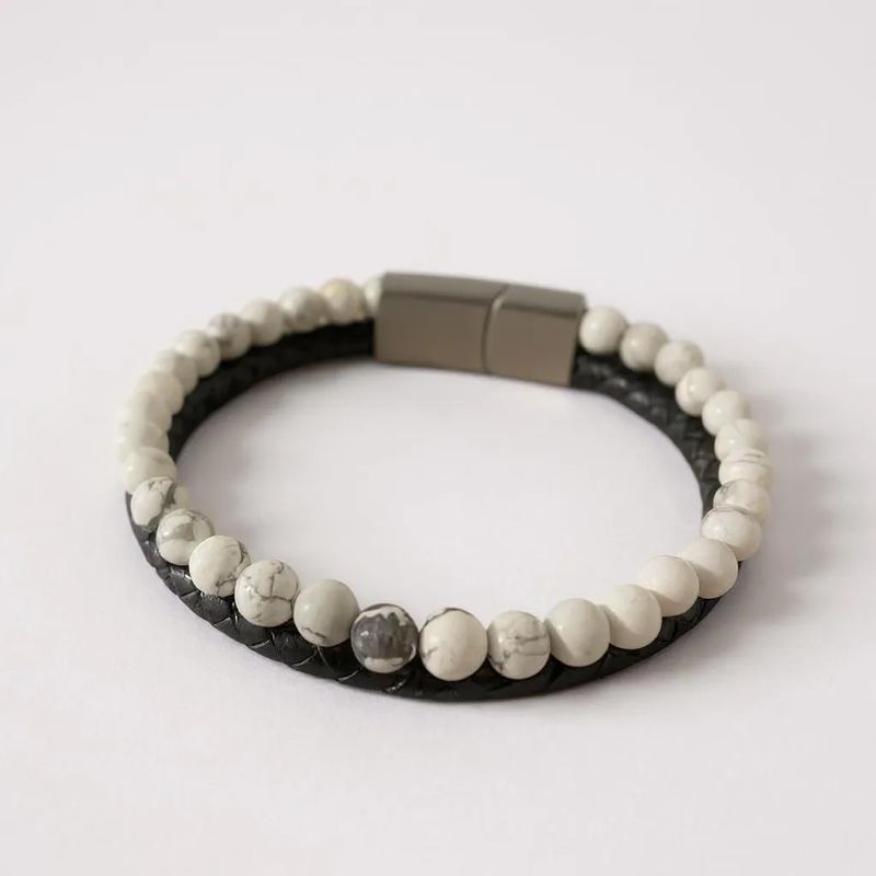 Leather and stones bracelet